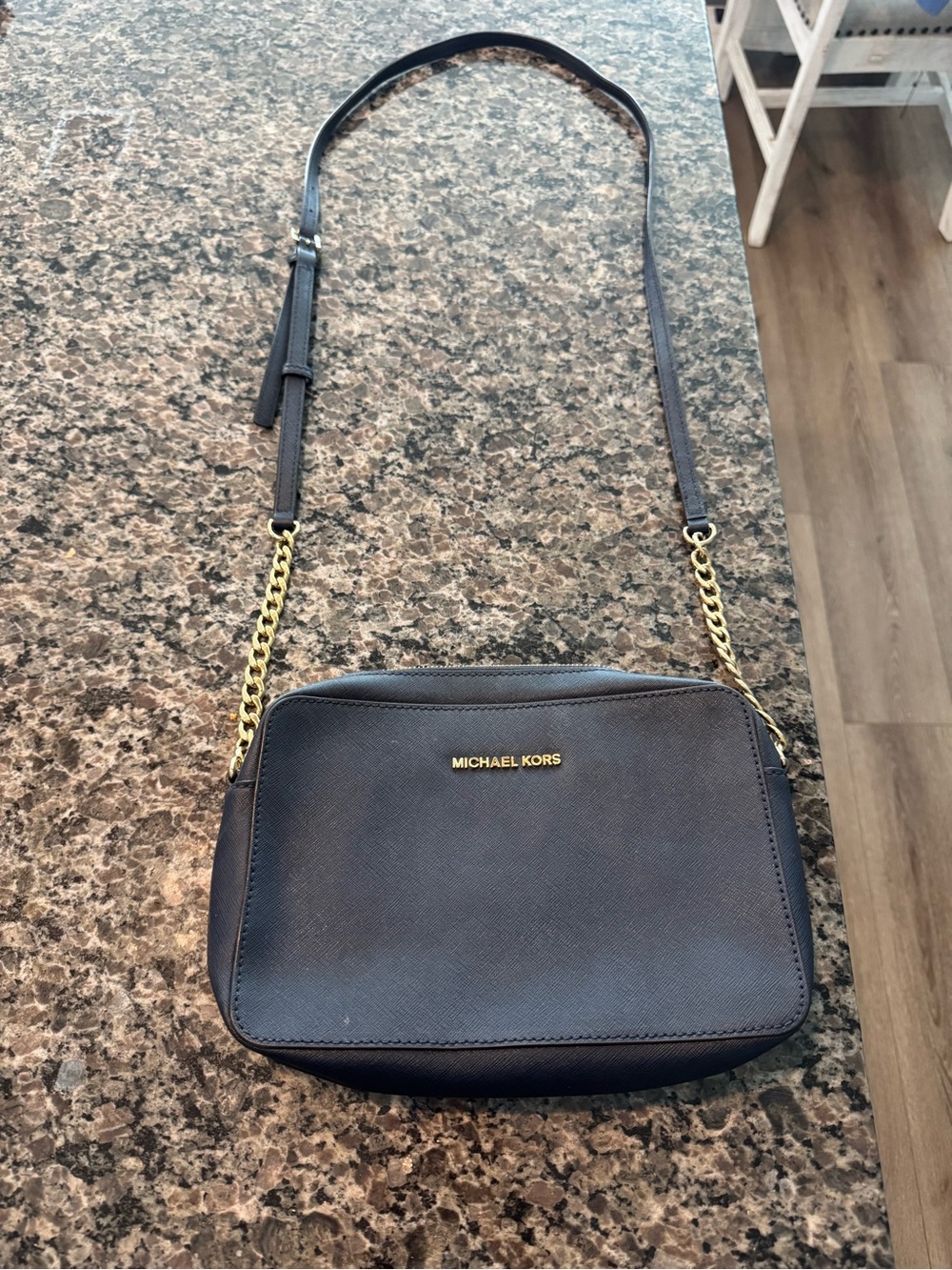 Michael Kors Jet Set East West Crossbody Bag Navy Saffiano Leather Gold hardware